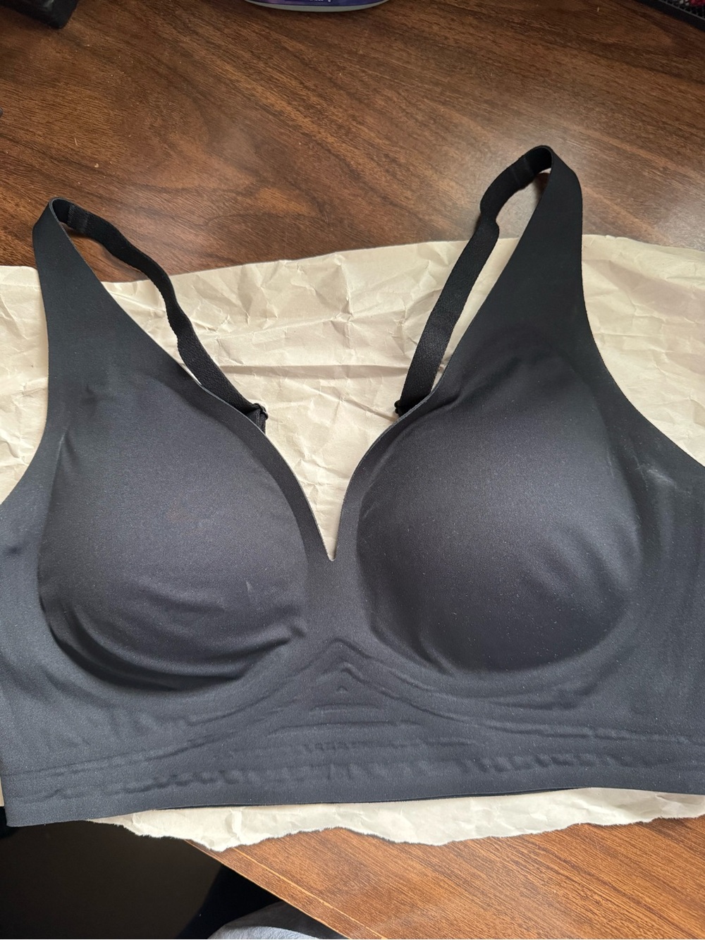Auden Black Seamless Wireless Plunge Bralette